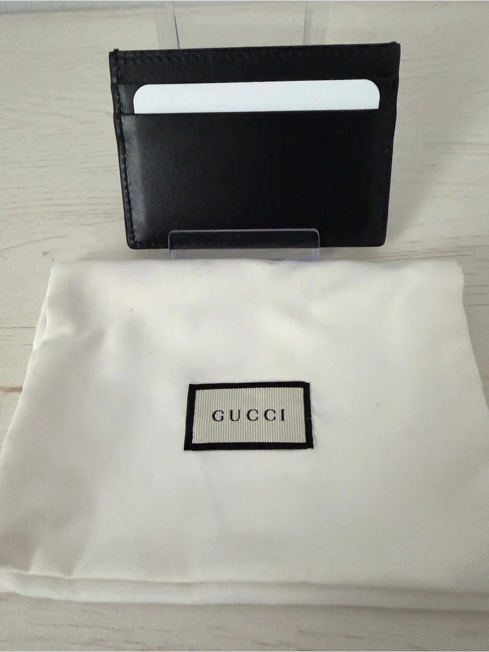 Gucci compact black